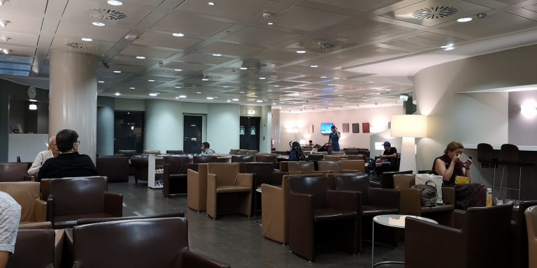 Club S.E.A. Lounge – Sala Pergolesi, T1 Malpensa Airport – Milan, Italy